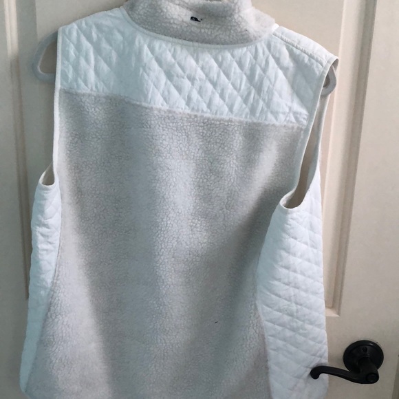 Vineyard Vines Sherpa Vest - Picture 3 of 3